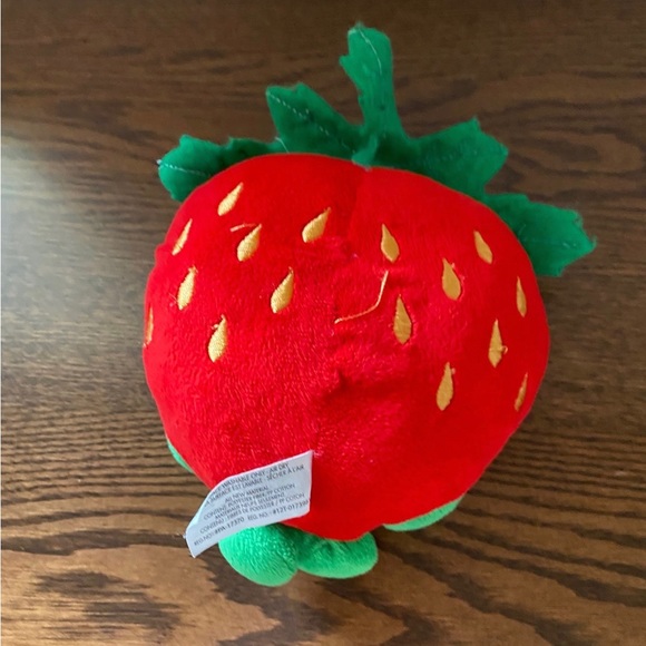 Shopkins Strawberry Kiss 8" Plush Figure 2013.
L - Picture 2 of 3